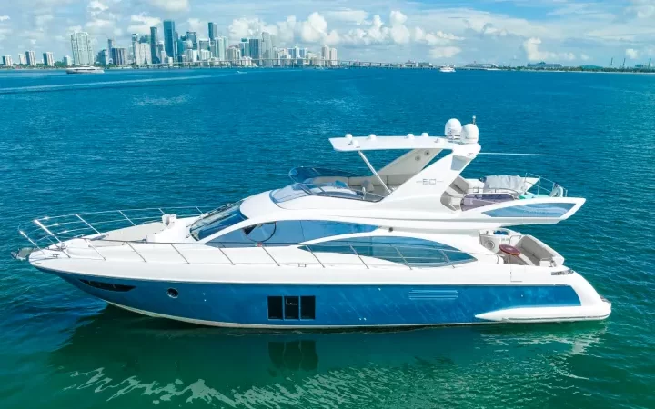 62' Azimut