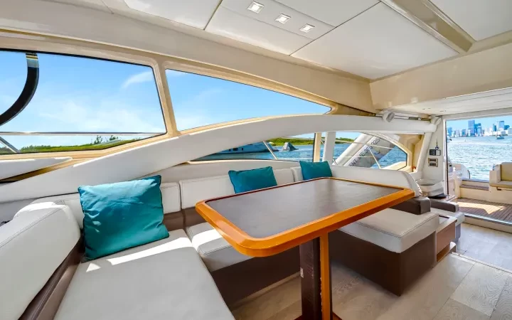 62' Azimut