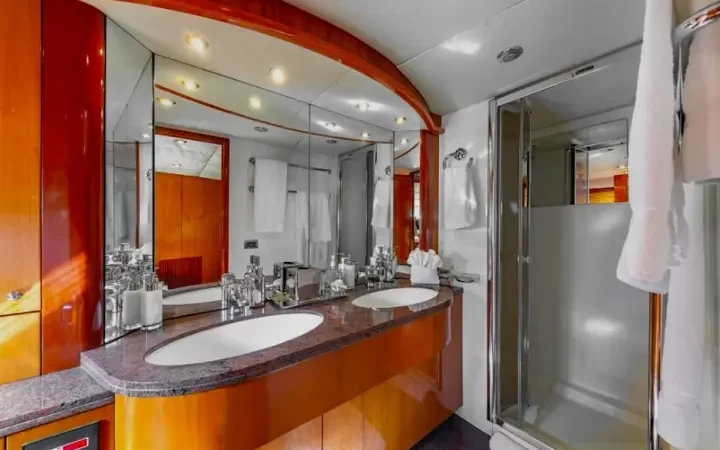 84' SunSeeker