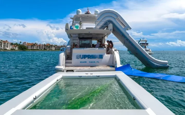 62' Azimut