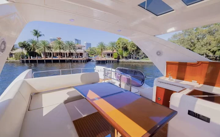 60' Azimut