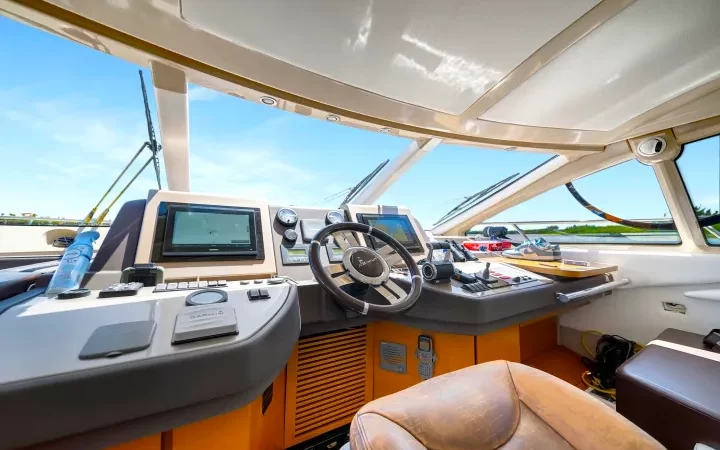 62' Azimut