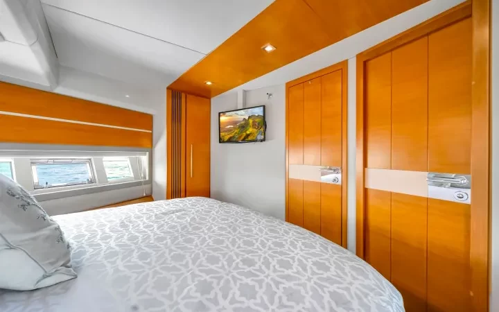 62' Azimut
