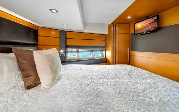 62' Azimut