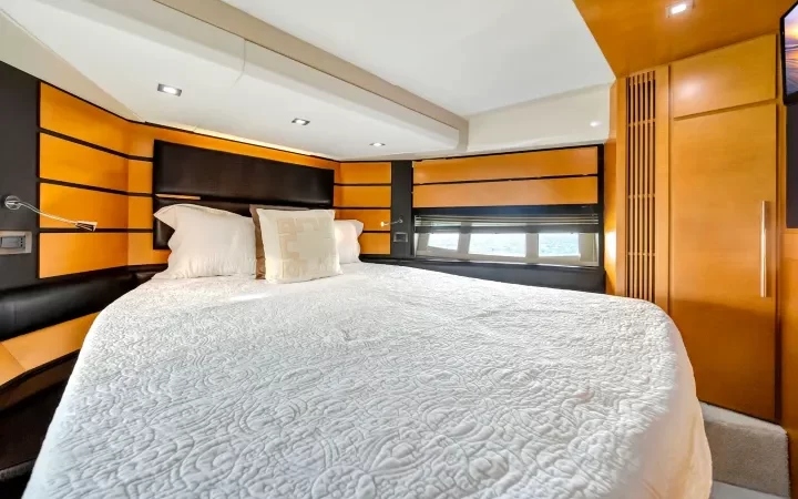 62' Azimut