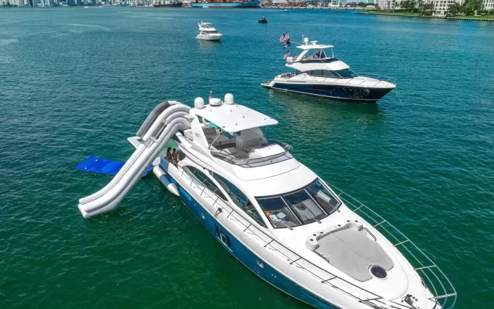 62' Azimut
