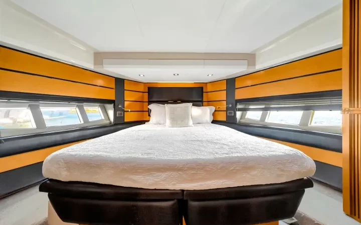 62' Azimut