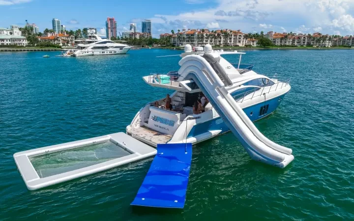 62' Azimut