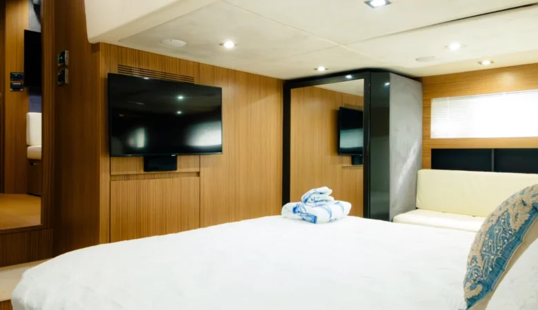 55-Azimut2-9