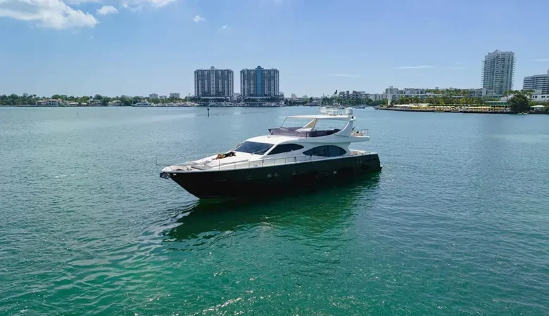 78-ferretti-14